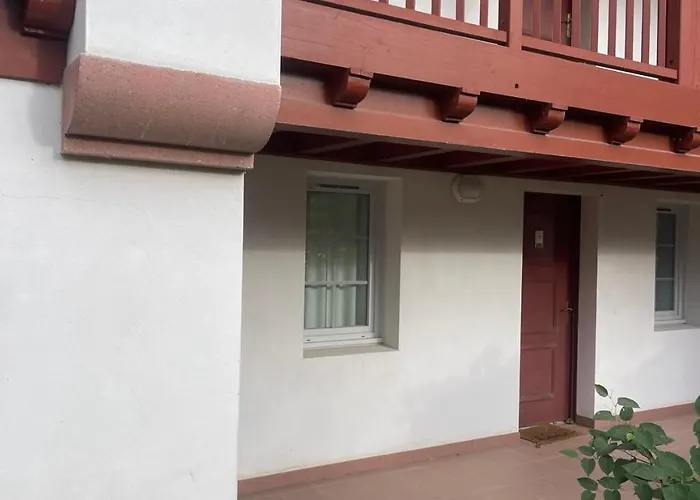 Appartement Meublé Résidence Du Parc D'arradoy *